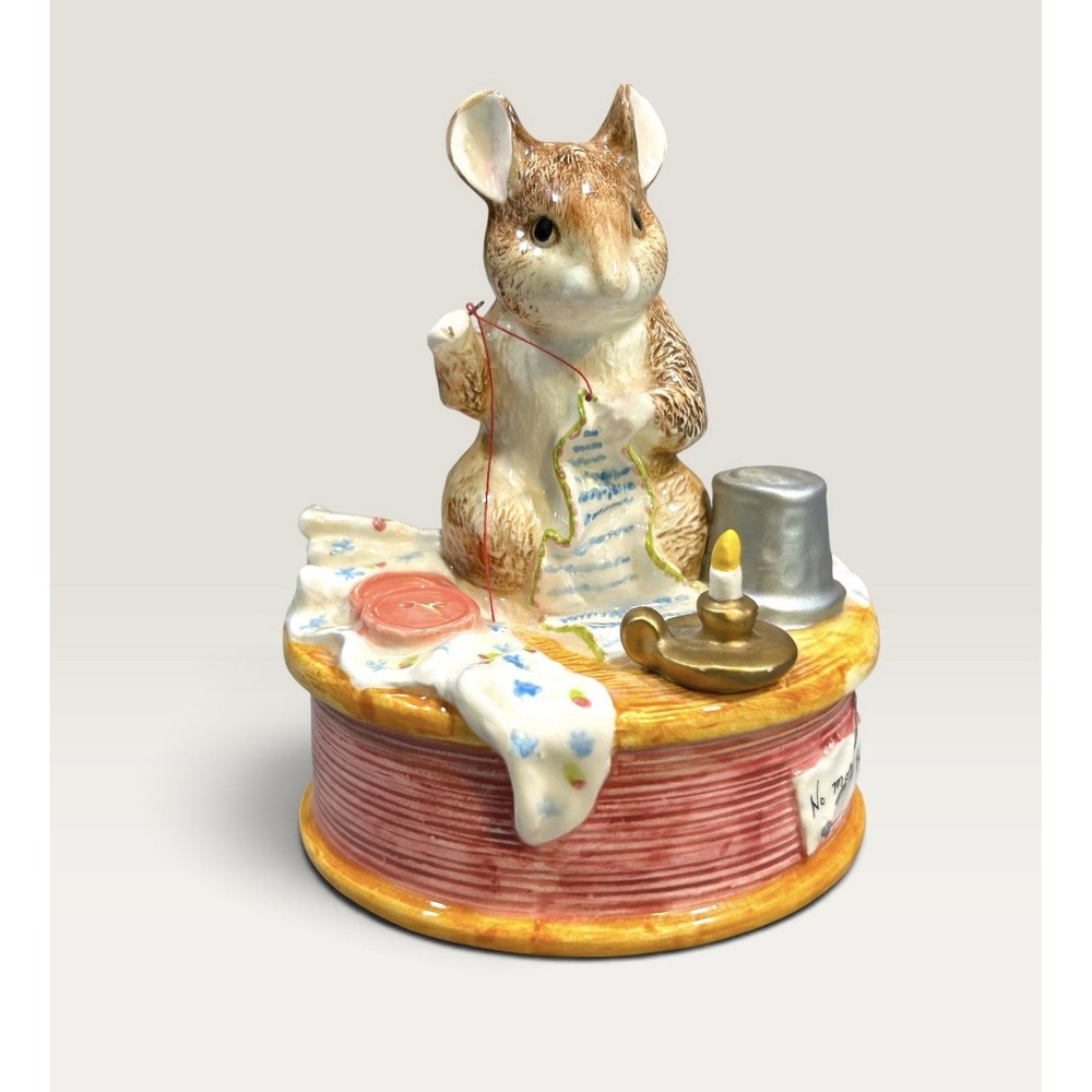 Enesco Beatrix Potter No More Twist Music Box Mouse Brahms Lullaby 1996 Works